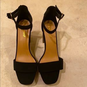 Bamboo woman’s shoes size 9